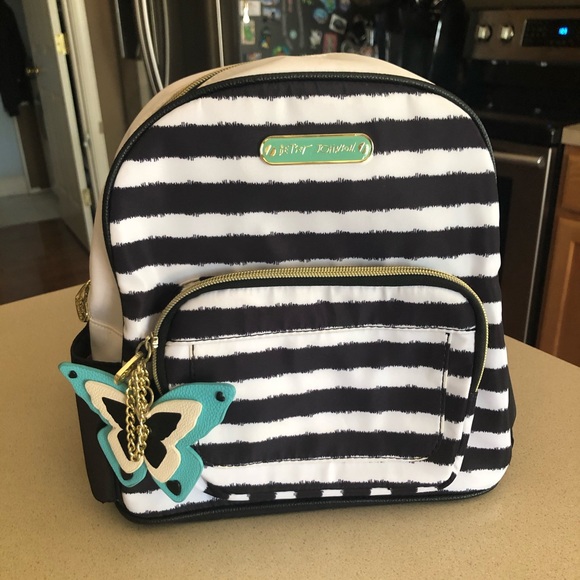 Betsey Johnson Handbags - 💗Betsey Johnson Small Backpack 💗